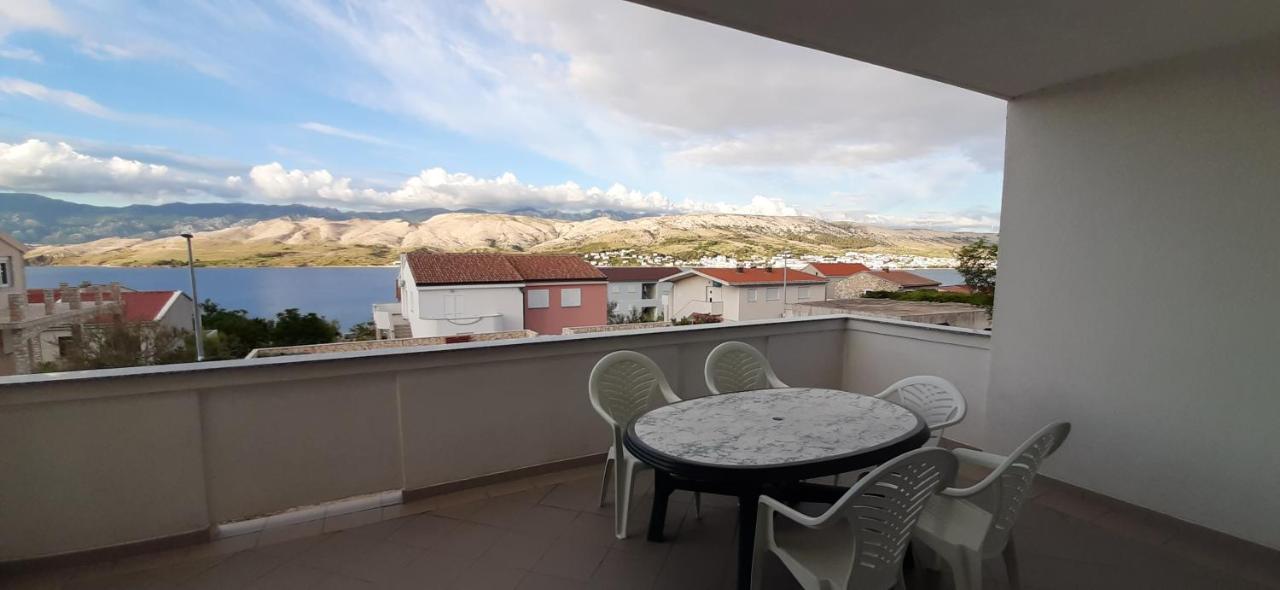 Presecki Apartamento Pag Town