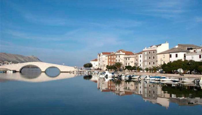 Presecki Apartamento Pag Town